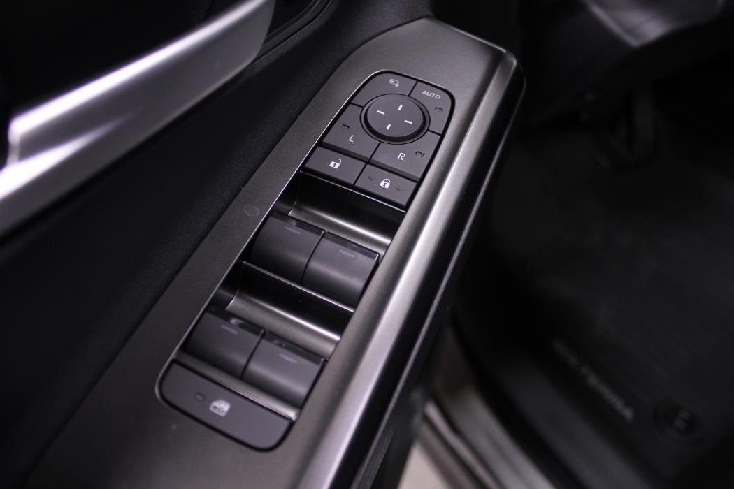 SUBARU Solterra 2026