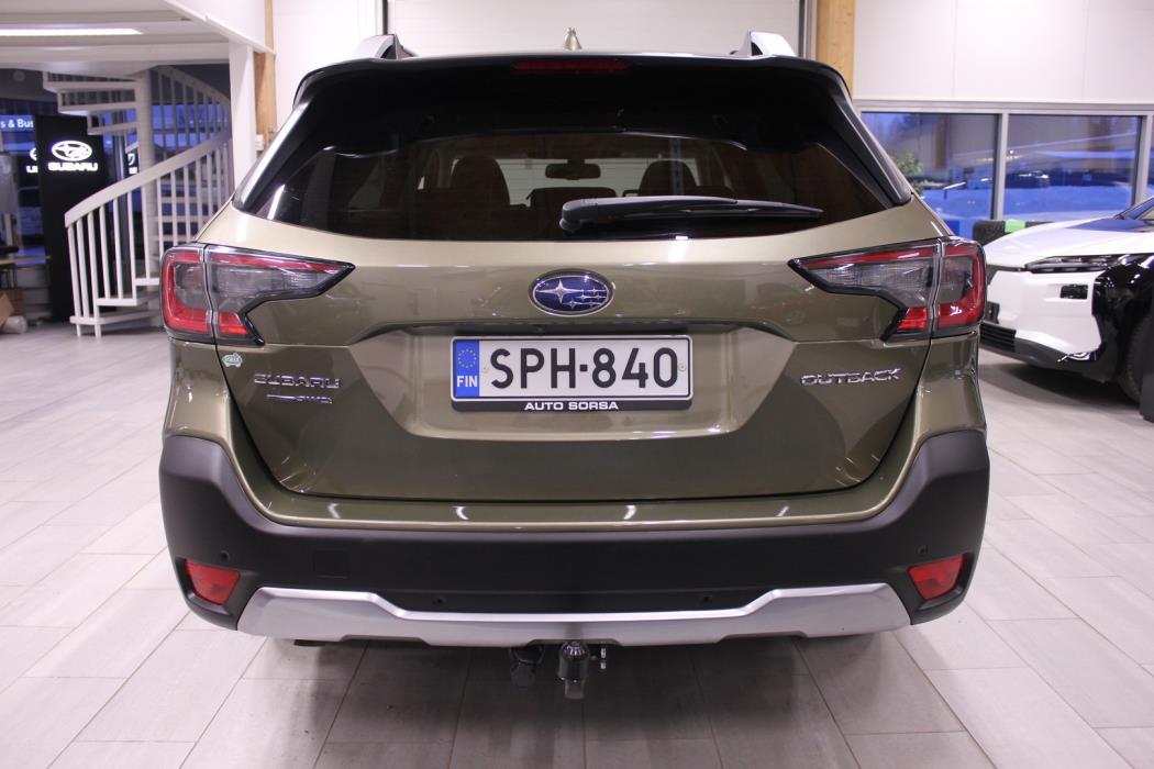 SUBARU Outback 2023