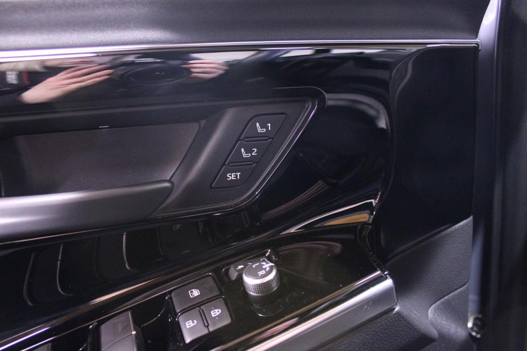 SUBARU Solterra 2023