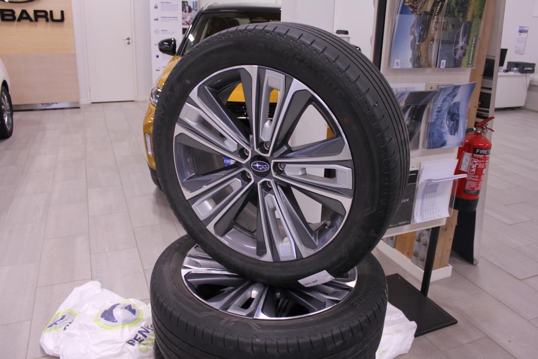 SUBARU Solterra 2023