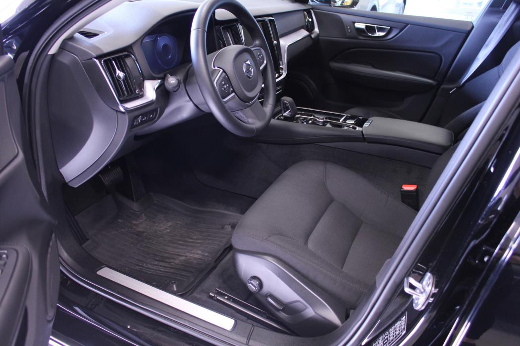 VOLVO V60 2022