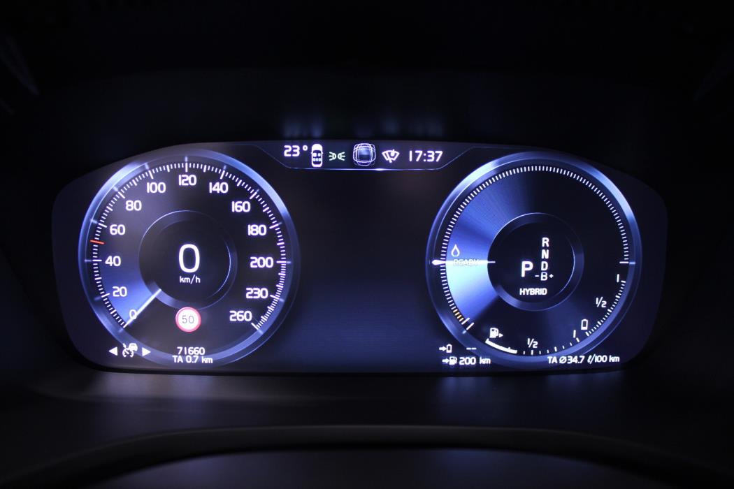 VOLVO V60 2022