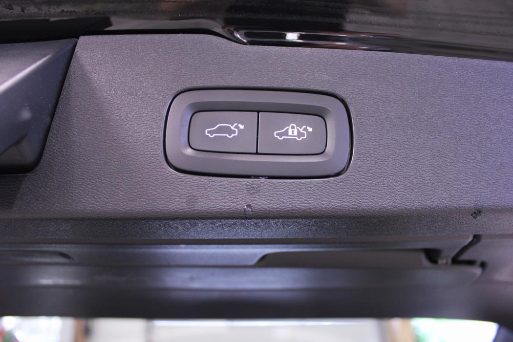 VOLVO V60 2022