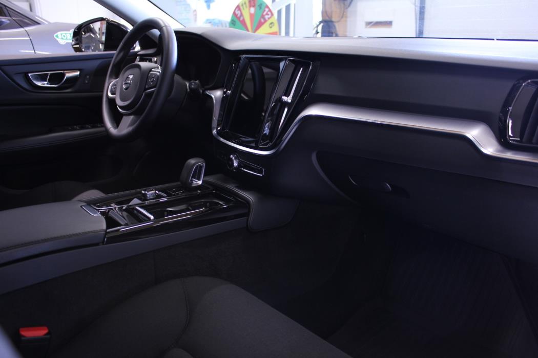 VOLVO V60 2022