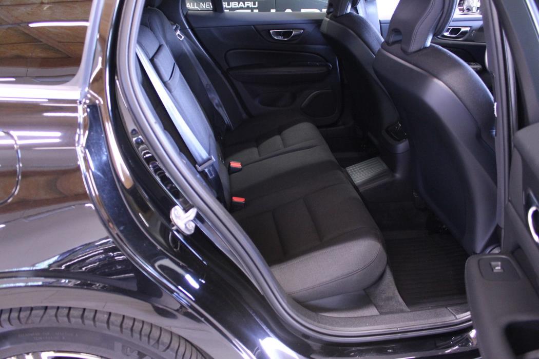 VOLVO V60 2022