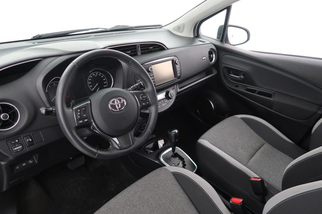TOYOTA Yaris 2020