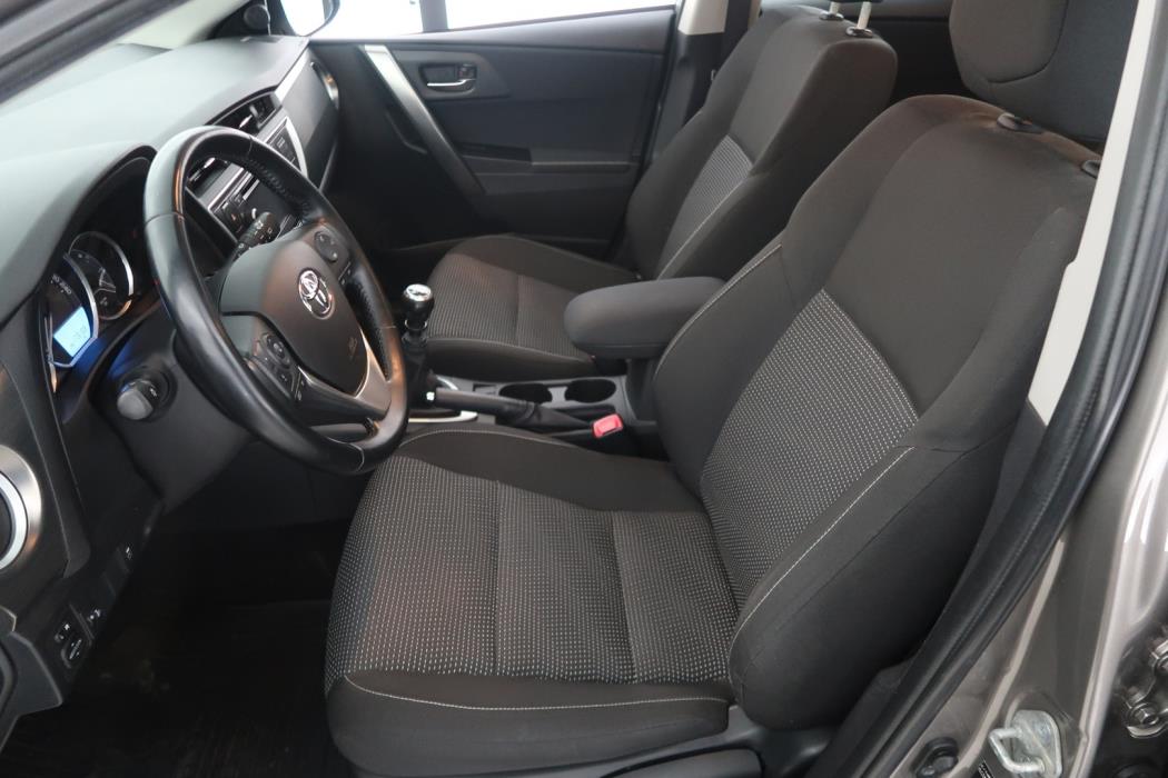 TOYOTA Auris 2014