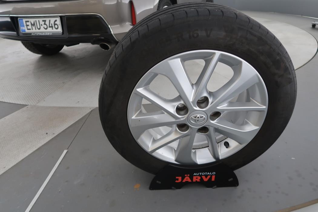 TOYOTA Auris 2014