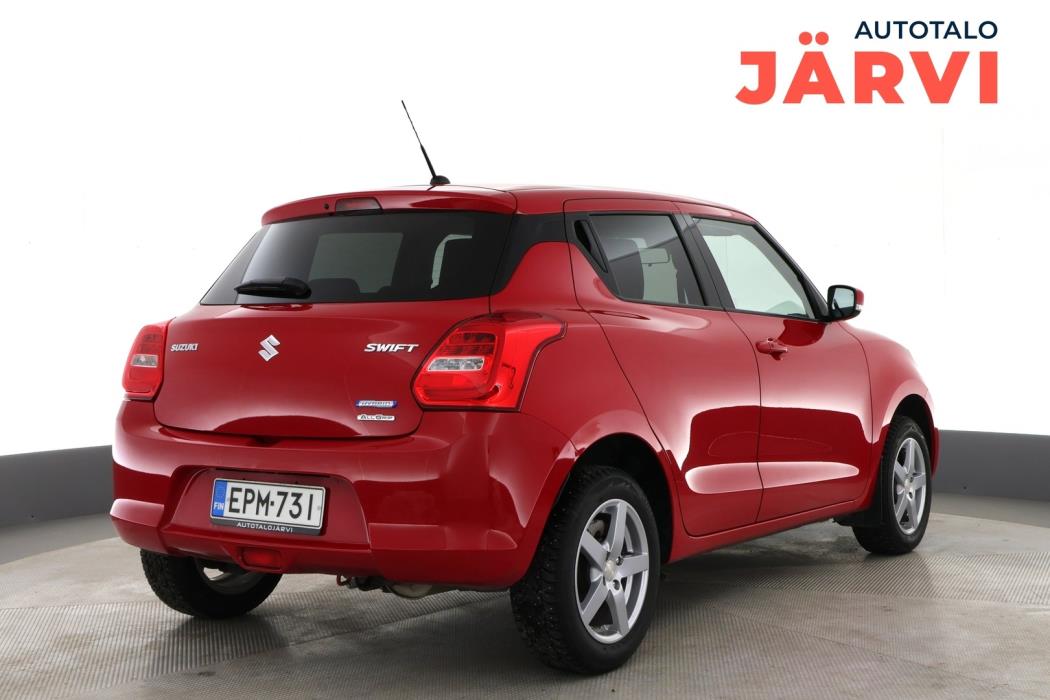 SUZUKI Swift 2021