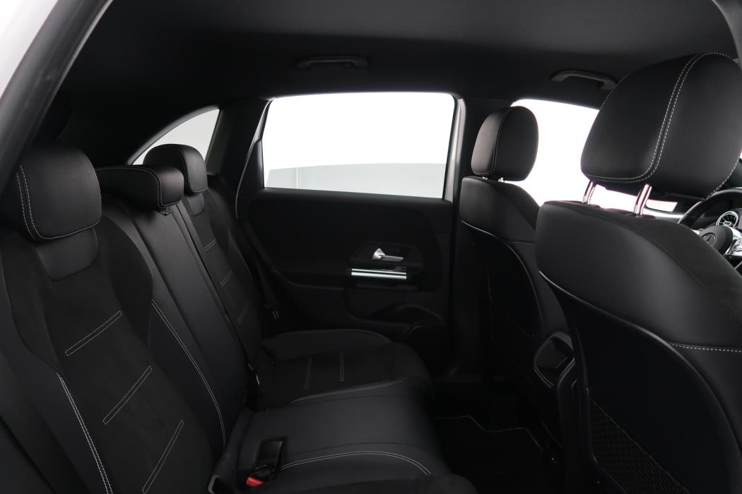 MERCEDES-BENZ B 2020