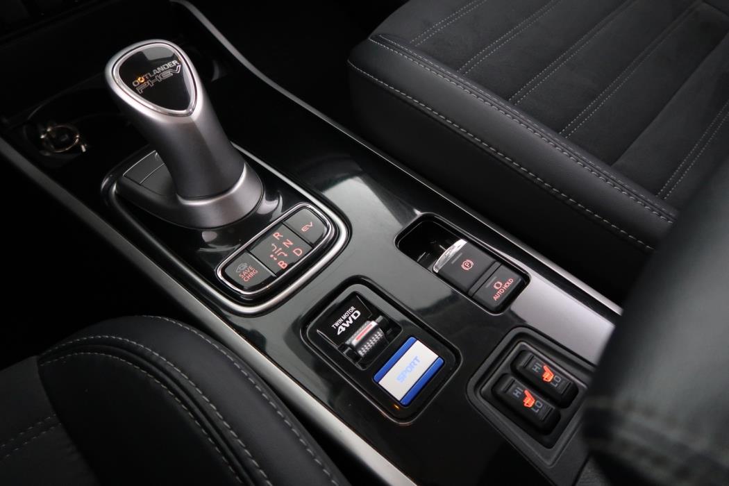 MITSUBISHI Outlander 2019