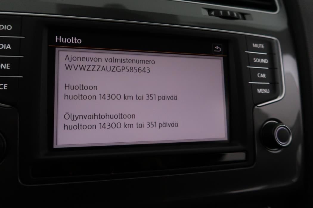 VOLKSWAGEN Golf 2016