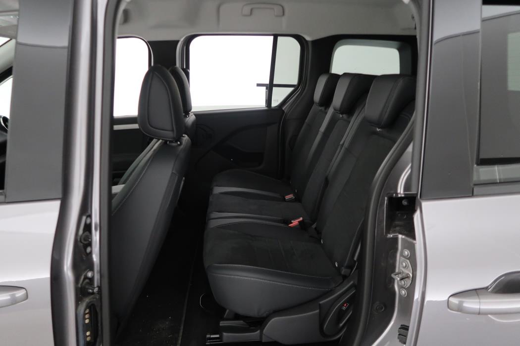 MERCEDES-BENZ EQT 2023