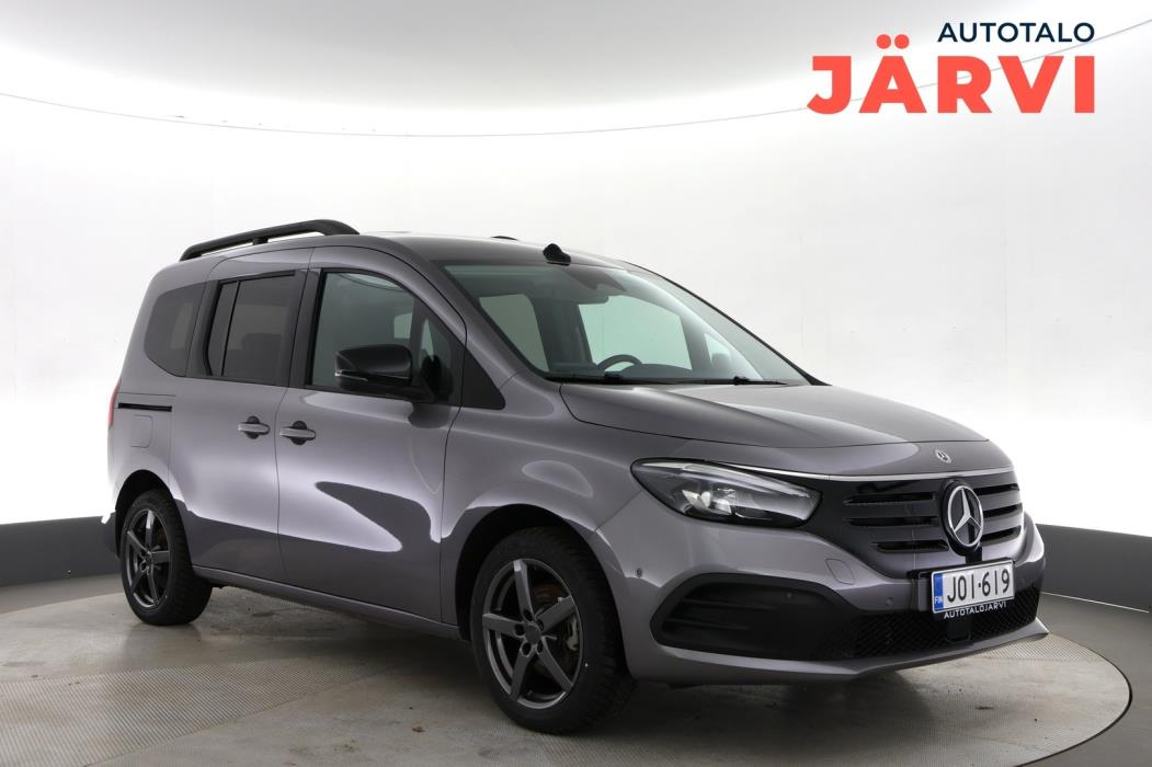 MERCEDES-BENZ EQT 2023