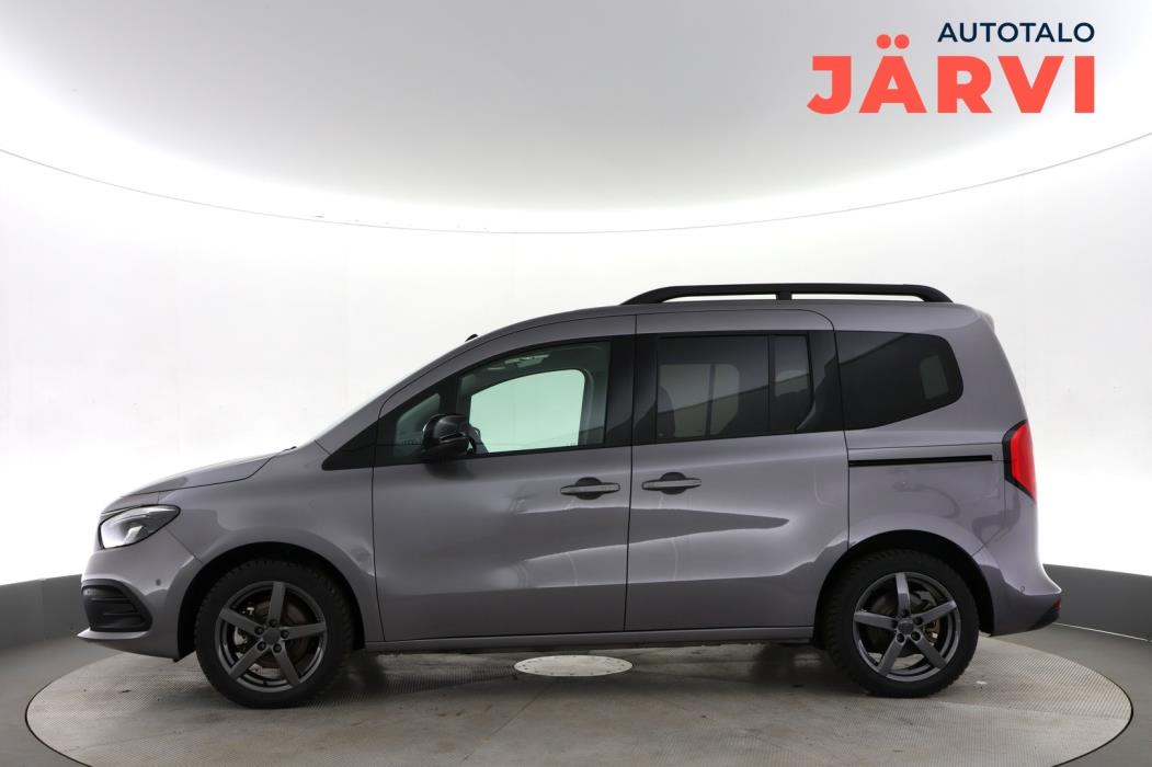 MERCEDES-BENZ EQT 2023