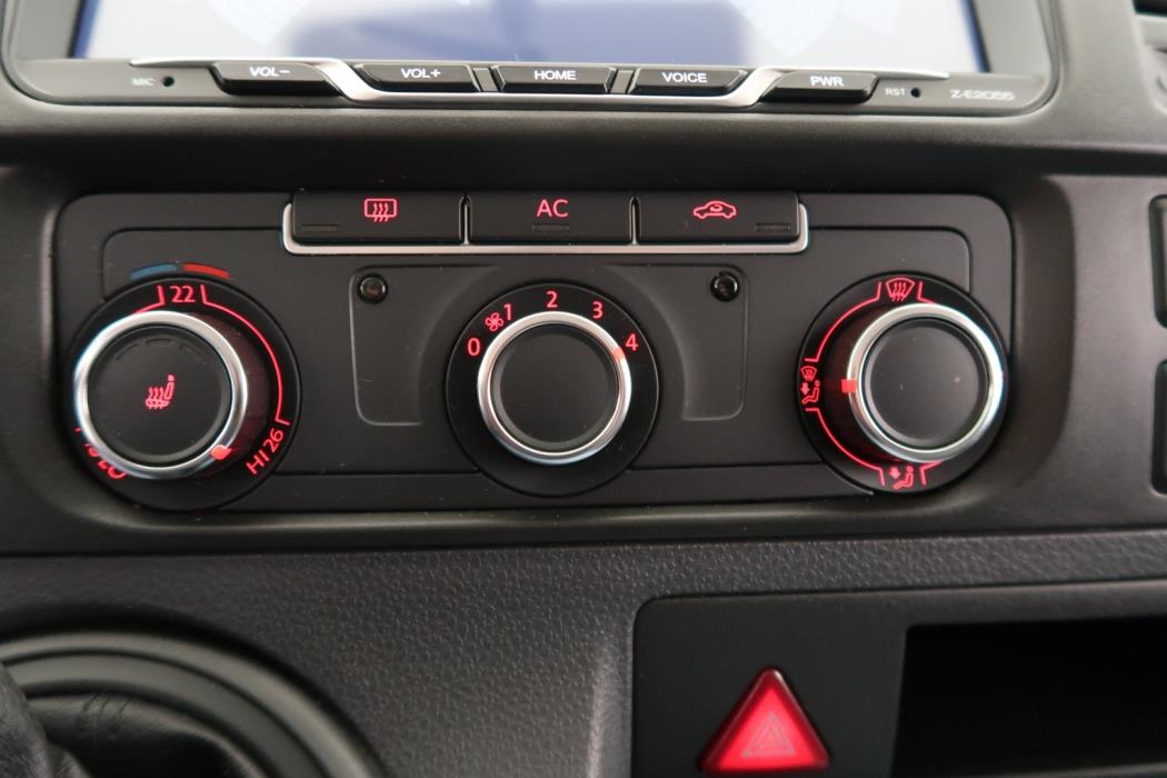 VOLKSWAGEN Transporter 2011