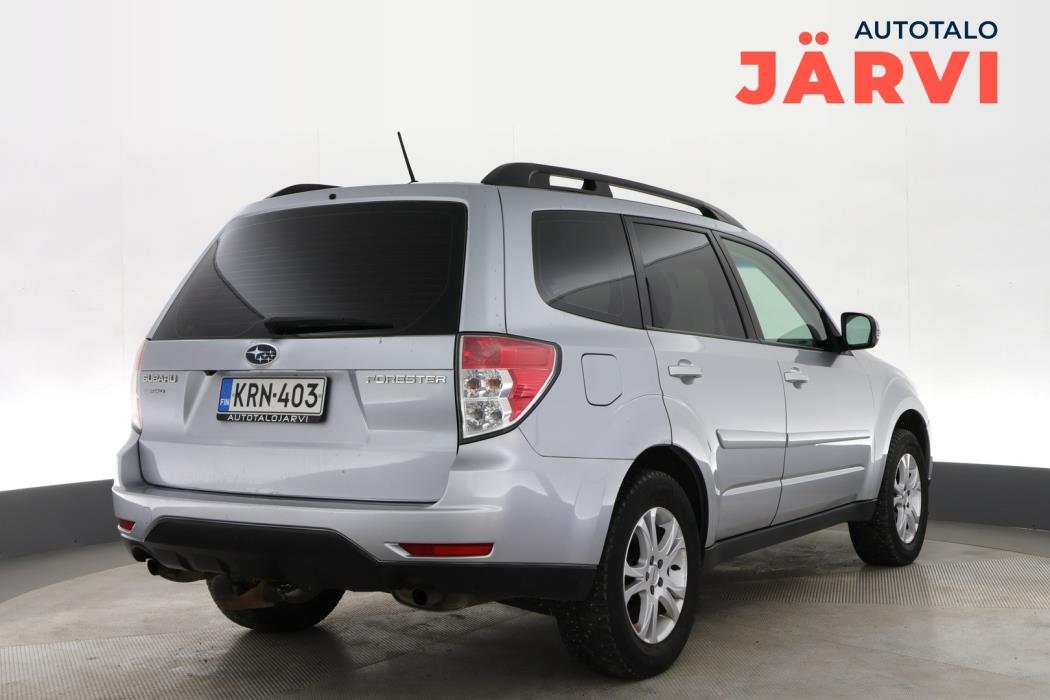 SUBARU Forester 2012