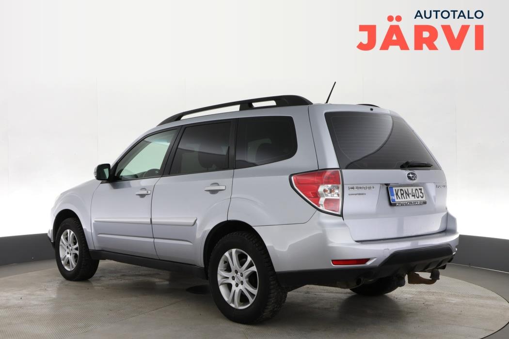 SUBARU Forester 2012