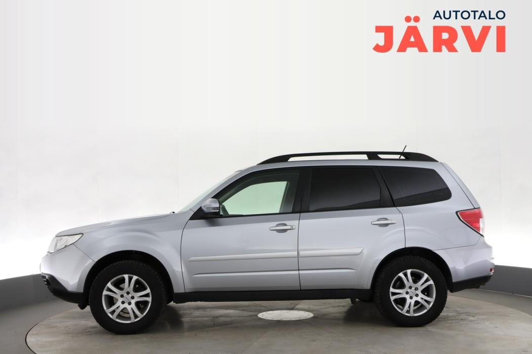 SUBARU Forester 2012
