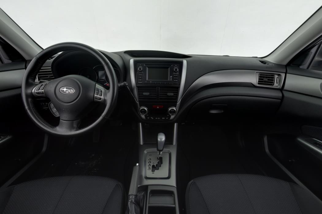 SUBARU Forester 2012