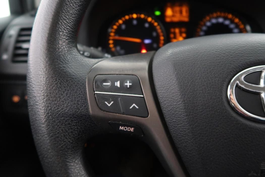 TOYOTA Avensis 2011
