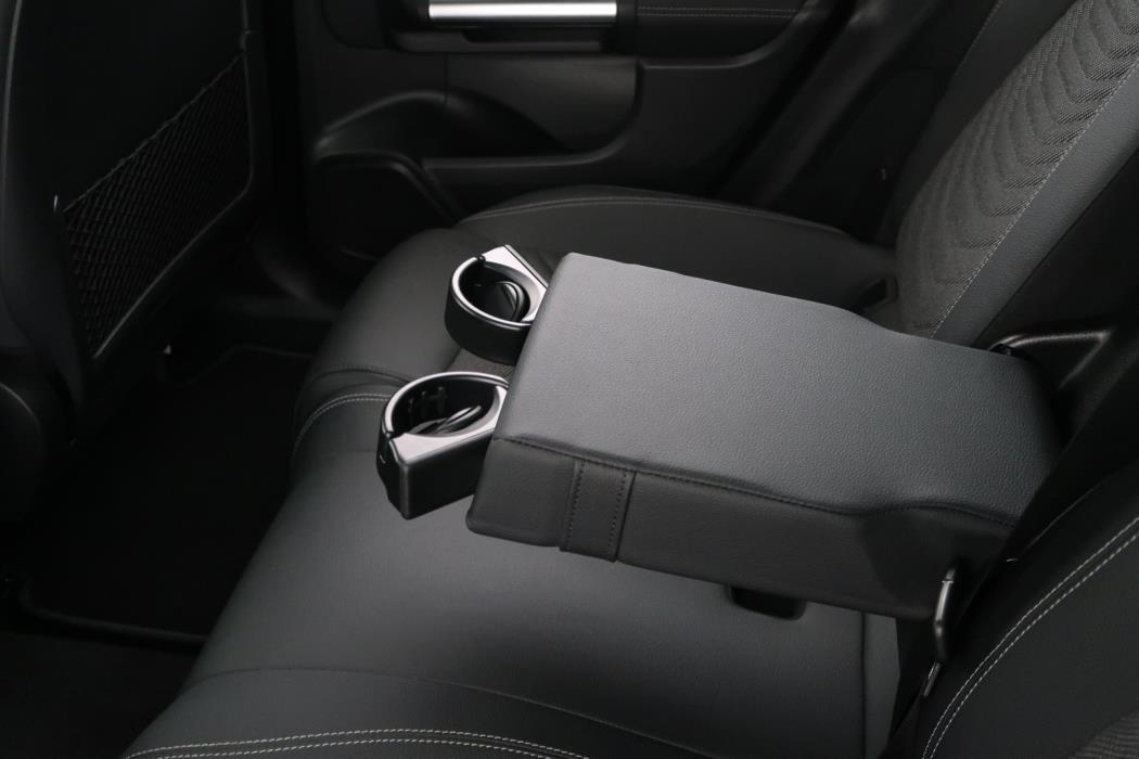 MERCEDES-BENZ EQA 2023