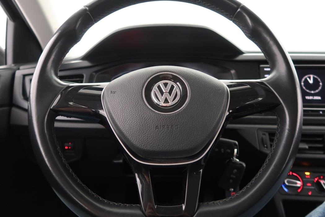 VOLKSWAGEN Polo 2020