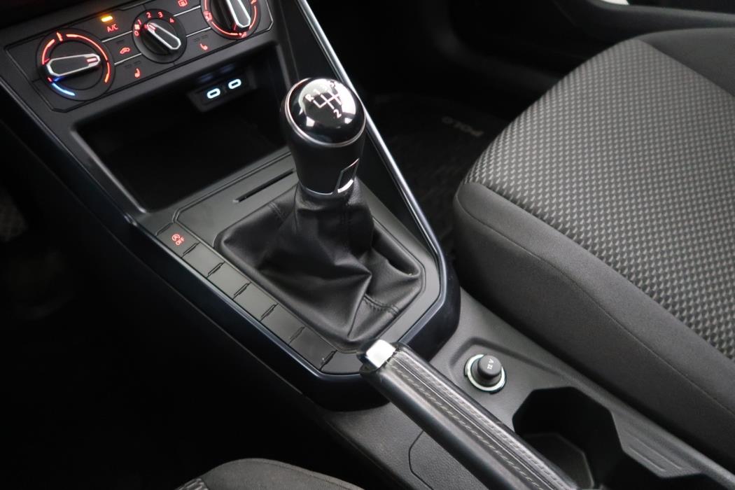 VOLKSWAGEN Polo 2020