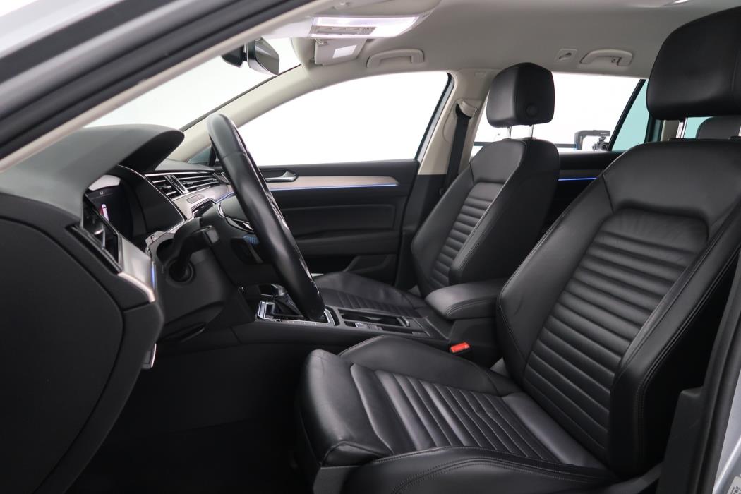 VOLKSWAGEN Passat 2018