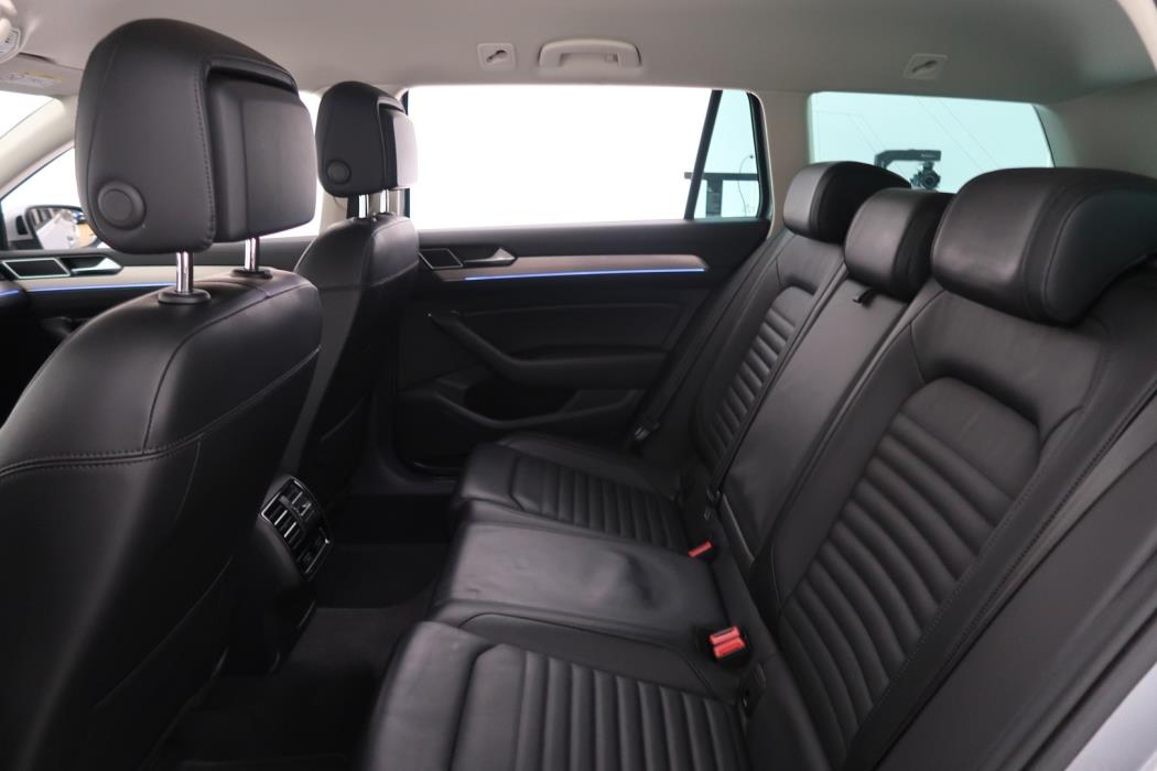 VOLKSWAGEN Passat 2018