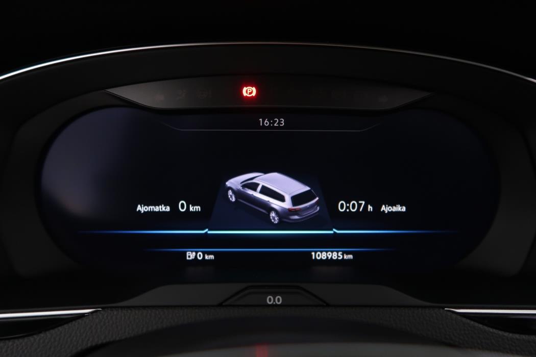 VOLKSWAGEN Passat 2018