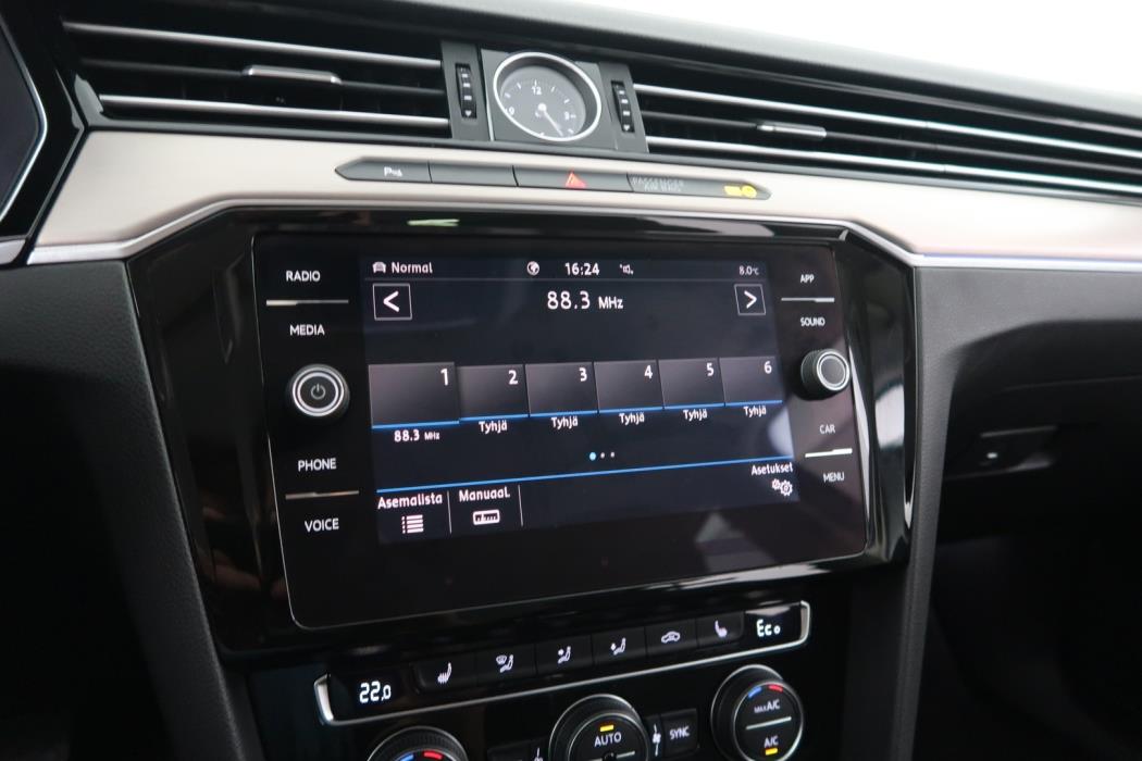 VOLKSWAGEN Passat 2018