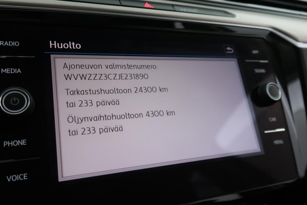 VOLKSWAGEN Passat 2018