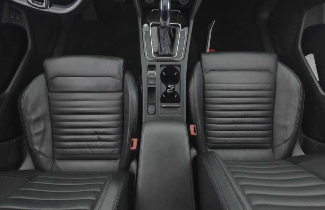 VOLKSWAGEN Passat 2018