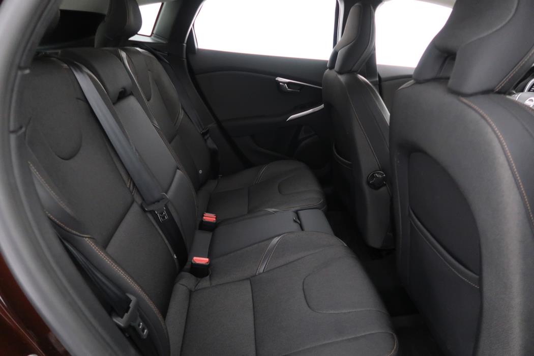 VOLVO V40 Cross Country 2015