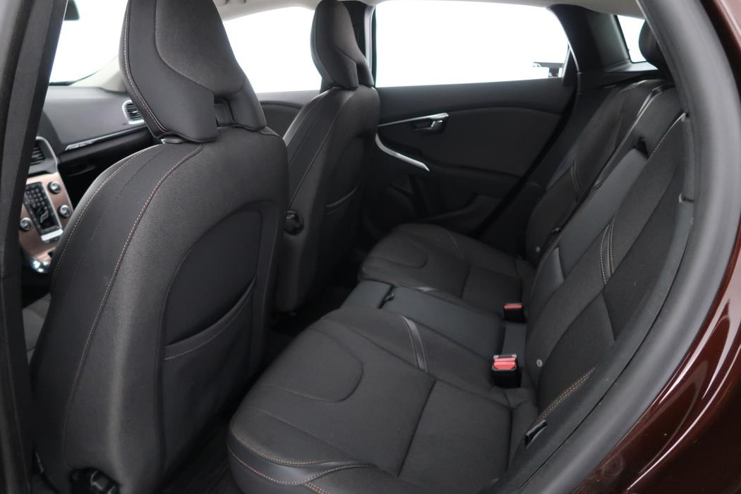 VOLVO V40 Cross Country 2015