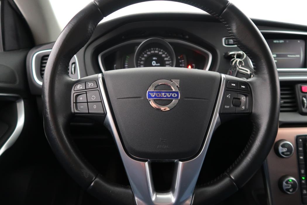 VOLVO V40 Cross Country 2015
