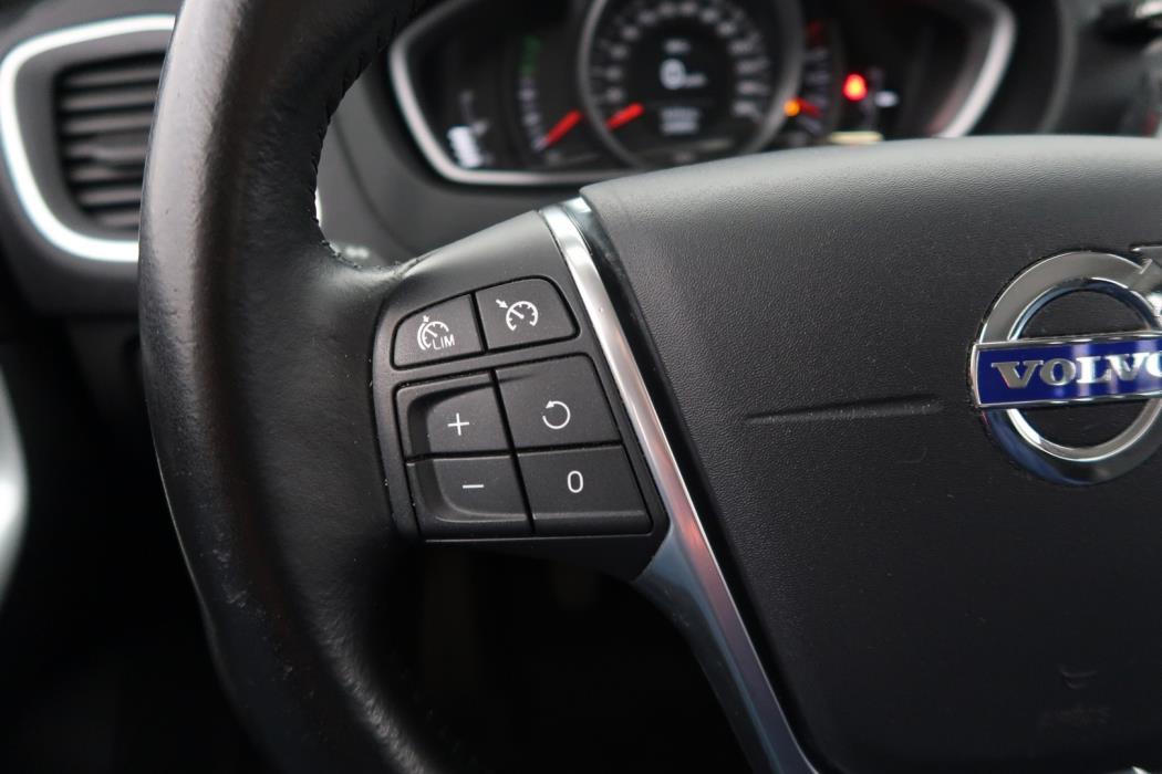 VOLVO V40 Cross Country 2015