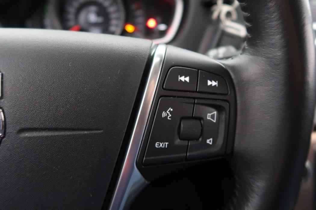 VOLVO V40 Cross Country 2015