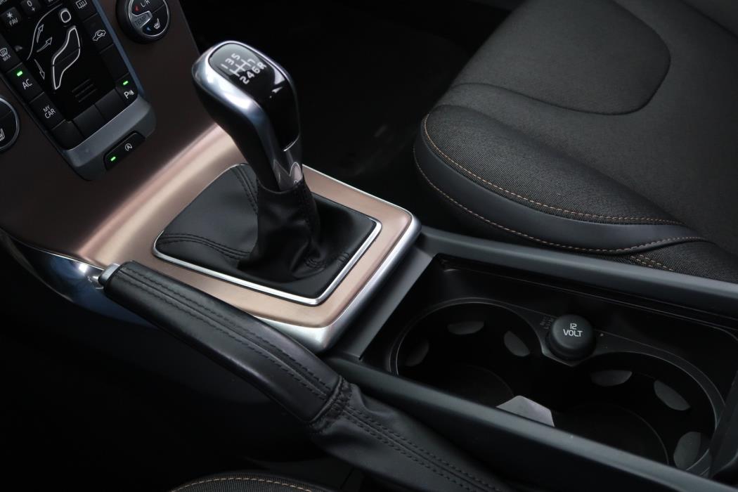 VOLVO V40 Cross Country 2015