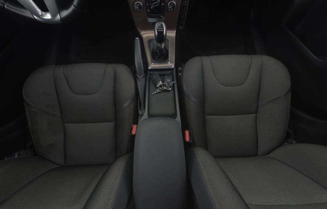 VOLVO V40 Cross Country 2015