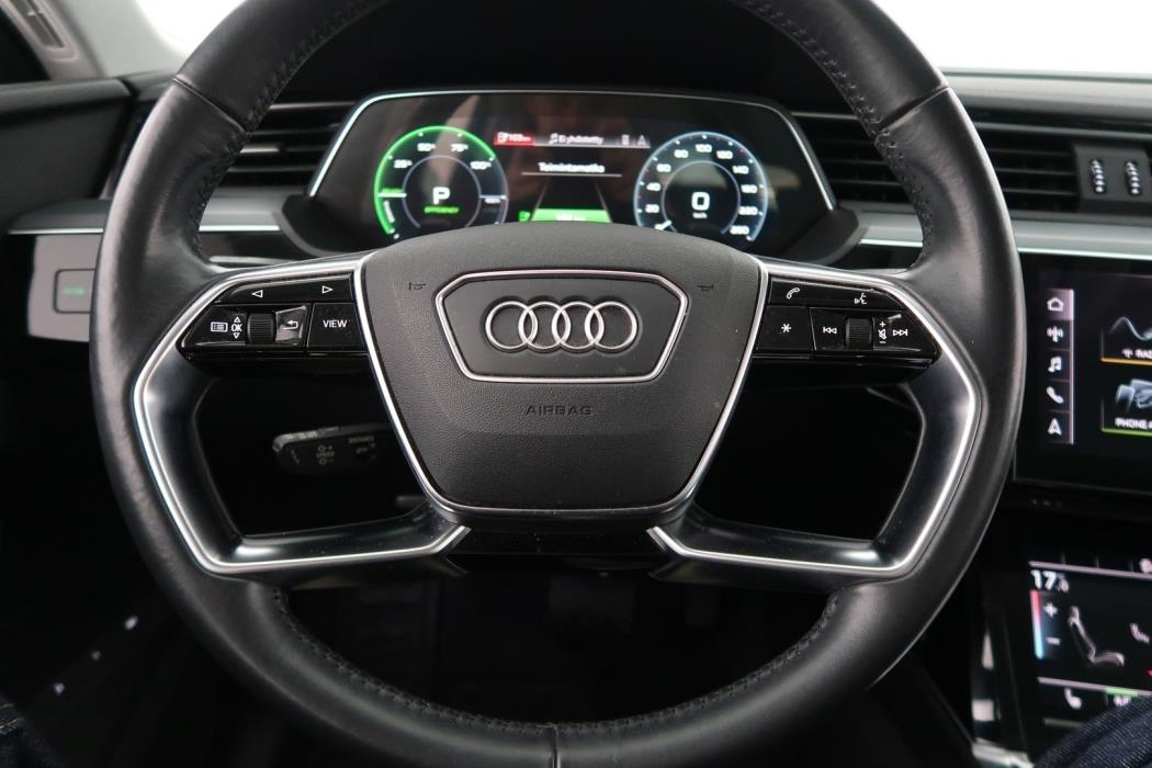 AUDI e-tron 2020