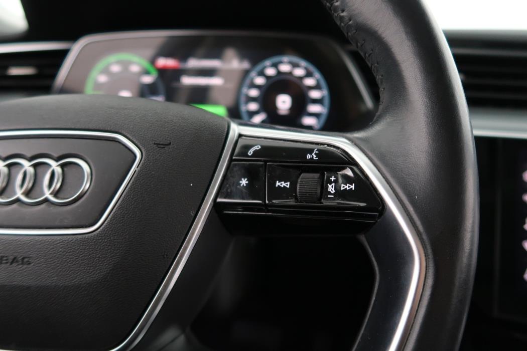 AUDI e-tron 2020