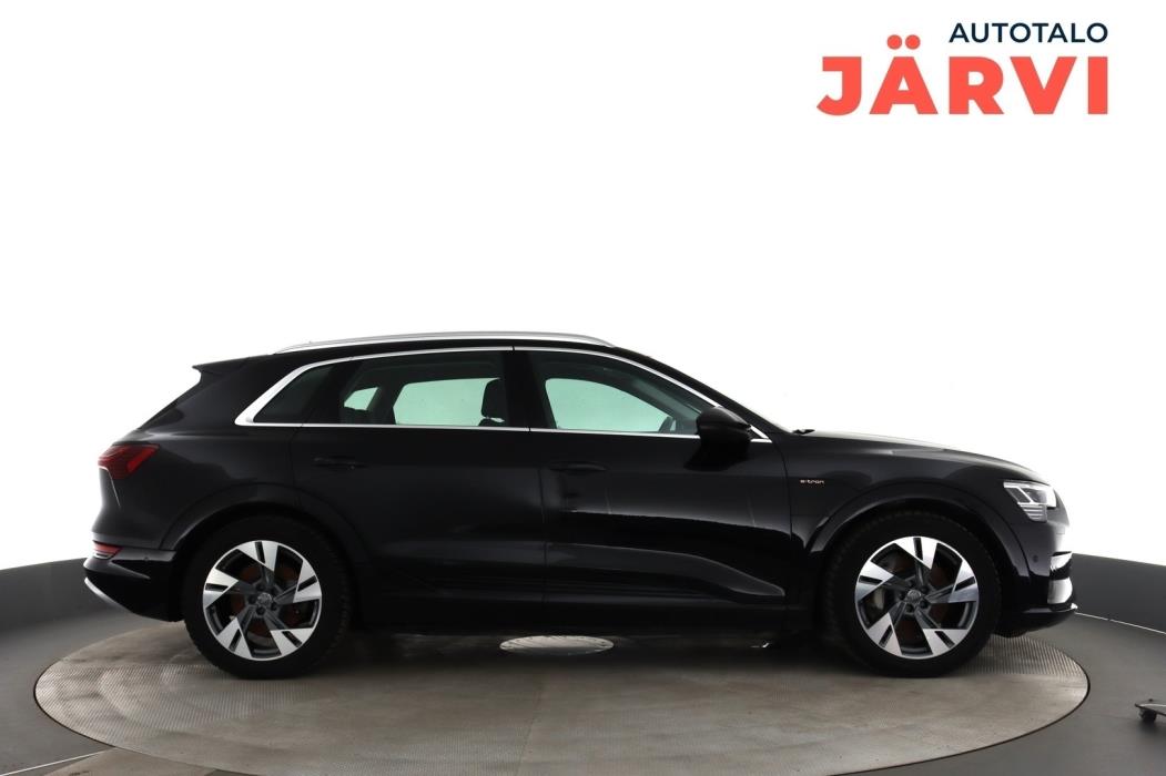 AUDI e-tron 2020