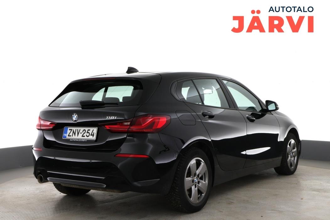 BMW 118 2022