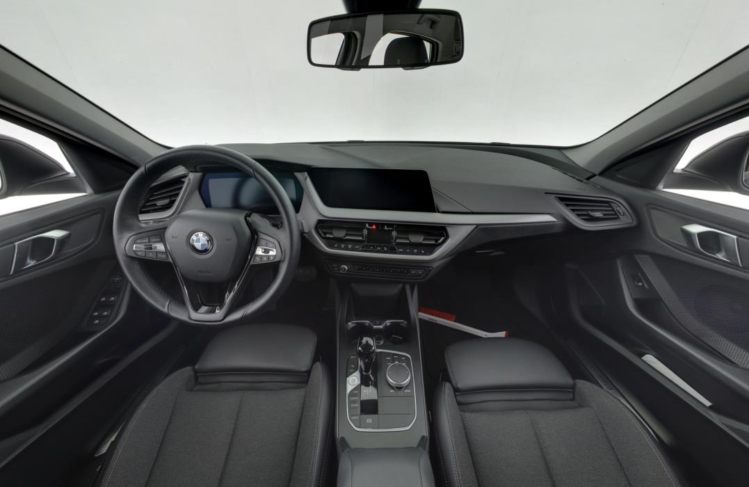 BMW 118 2022