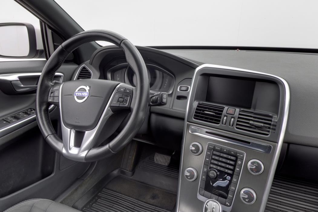 VOLVO XC60 2016