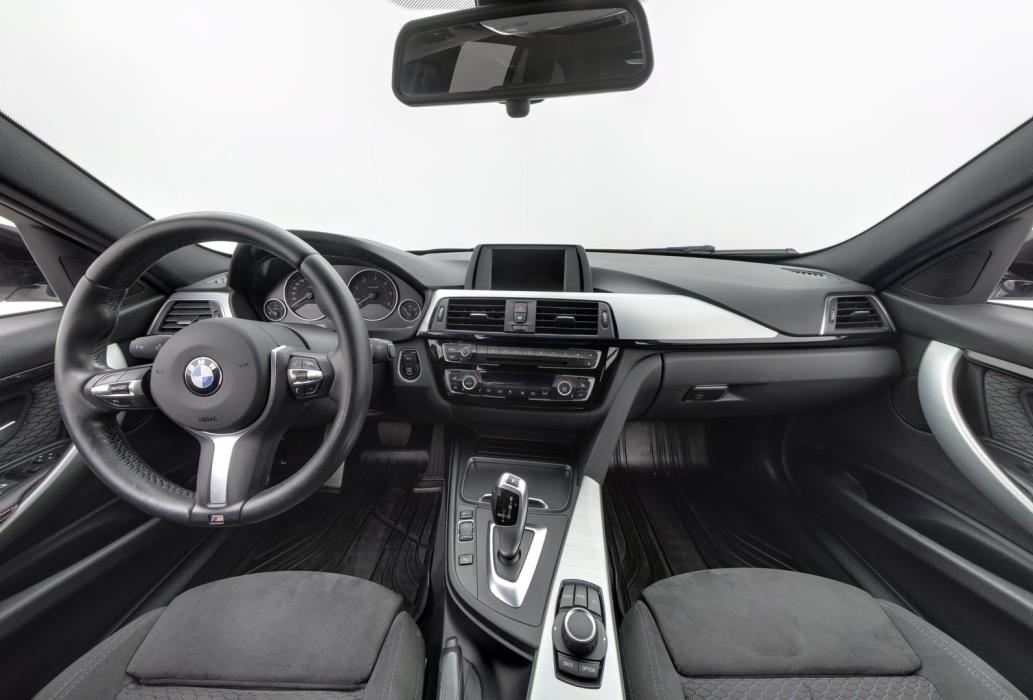 BMW 318 2017