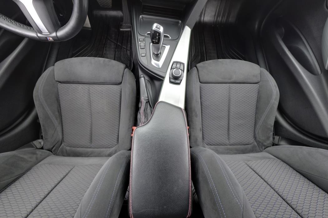 BMW 318 2017