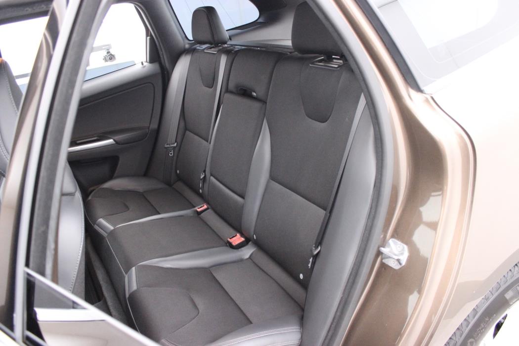VOLVO XC60 2015